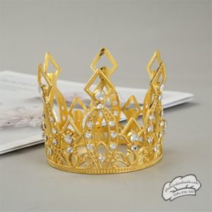 Vương miện thái tử vàng NHỰA (6.9 x 6cm) - Cái