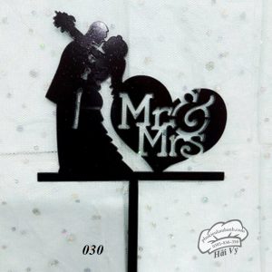 Thẻ cắm mica 10 cái Dâu rể gắn tim màu đen - Gói