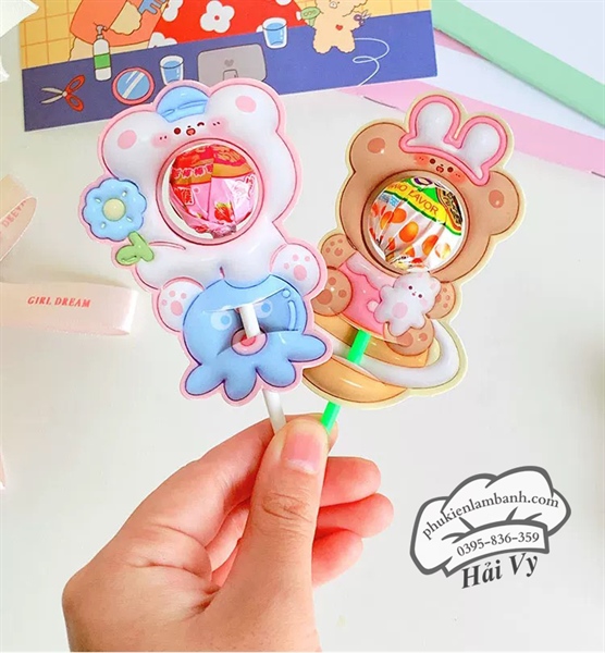 Hoa cài kẹo mẫu M6 thỏ trắng cầm hoa xanh - 20 cái - Ảnh 3