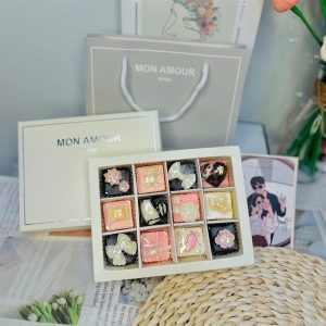 Hộp sôcola 9V Trắng Mon set 10h - 10 Cái