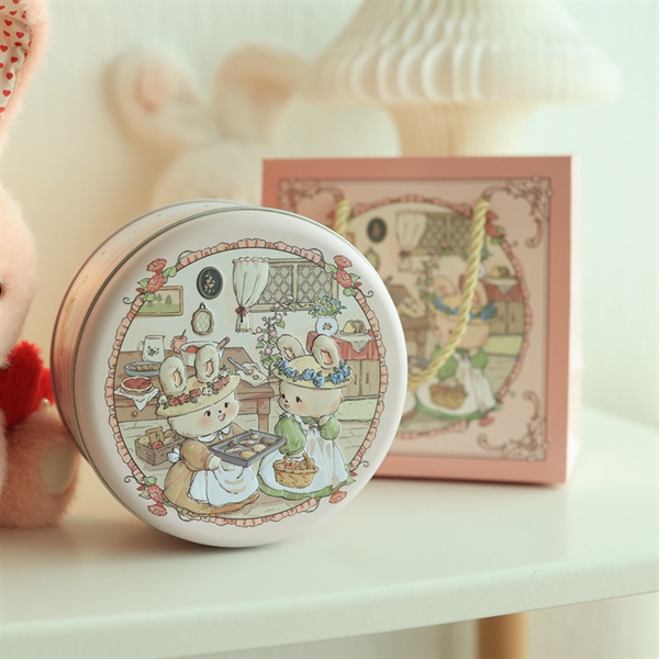 Hộp thiếc Tròn 13.5x7cm Màu Vàng Chữ - Cái - Ảnh 3