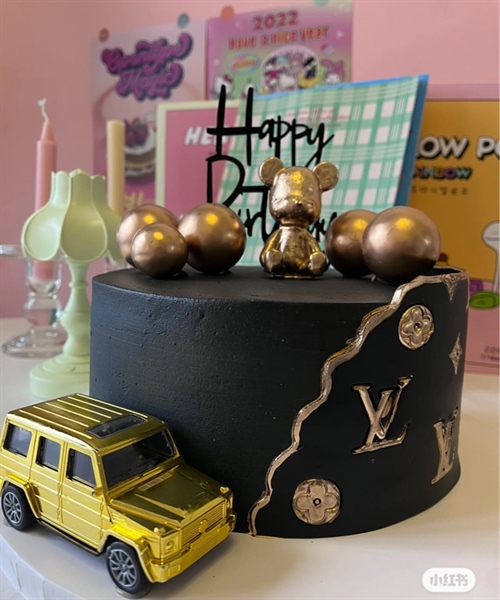 Ô tô SUV Vàng không hộp - Cái - Ảnh 2