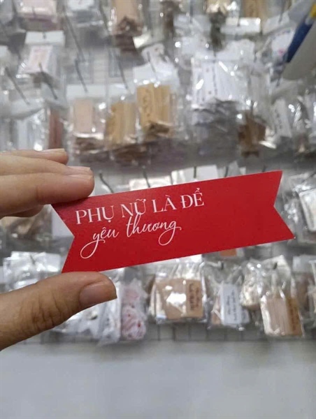 Tag "phụ nữ là để yêu thương" 50 cái M3 - Set