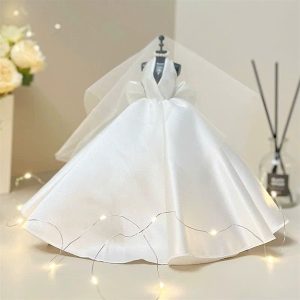 Váy cưới mẫu - Cái