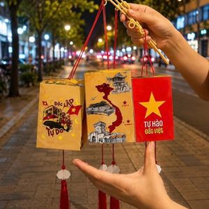 Đèn lồng cầm tay yêu nước - Cái - Ảnh 2