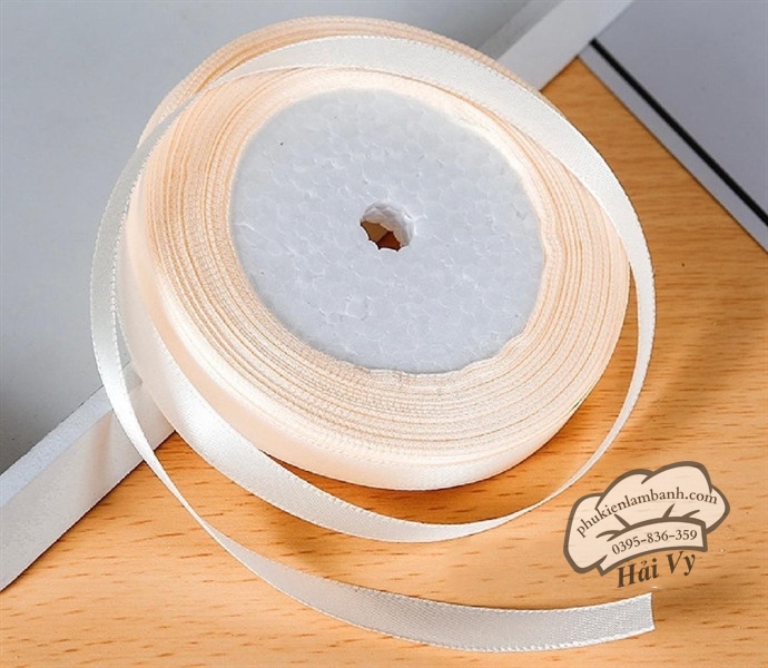 Ruy băng lụa trơn 1cm x 22m Kem - Cuộn