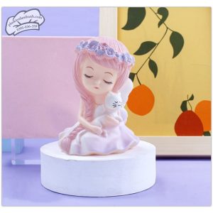 Cô gái ôm mèo tóc hồng L2 - Con
