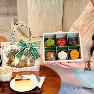 Trung thu The Art of Mooncake - 6b mini Xanh kèm khăn lụa - 10 Cái