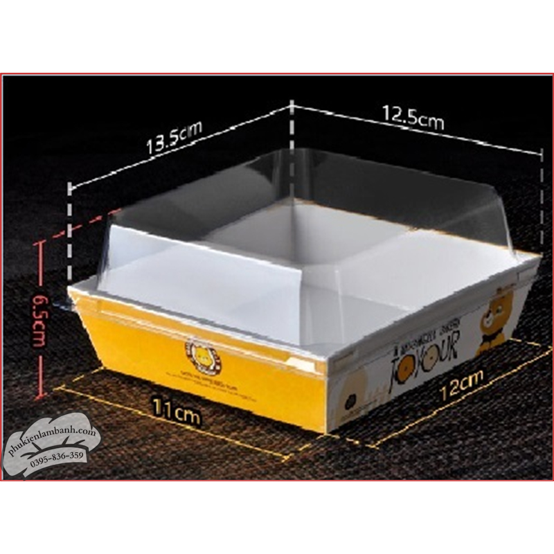 Hộp sanwich vuông gấu vàng - 50 Cái