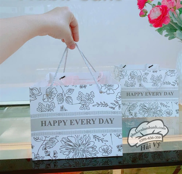 Túi 4 ngăn Happy every day 18.5x18.5x15cm - Cái - Ảnh 2