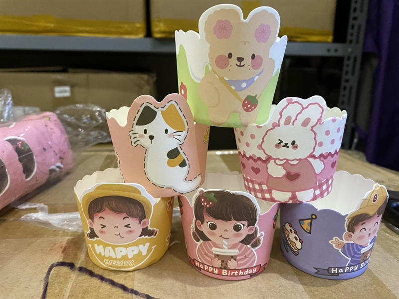 Cupcake giấy nhỏ hình nhân vật ngẫu nhiên - 50 Cái