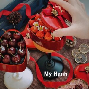 Hộp thiếc Tim Đỏ 12.5x11.5x4.5cm Nơ chéo - Cái - Ảnh 3