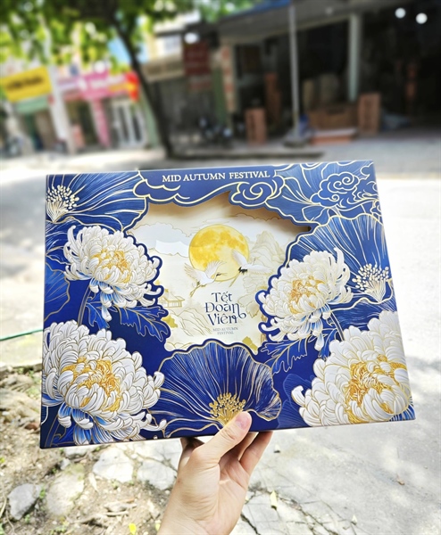 Hộp bánh trung thu Lam Cúc - 6 bánh - 10 Cái - Ảnh 4