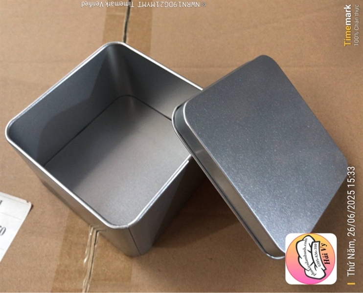 Hộp thiếc Vuông 9x9x5.6cm nắp Kín - Cái