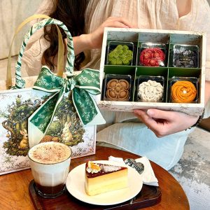 Trung thu The Art of Mooncake - 6b mini Xanh kèm khăn lụa - 10 Cái - Ảnh 4